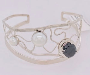 Pearl and Onyx Bangle