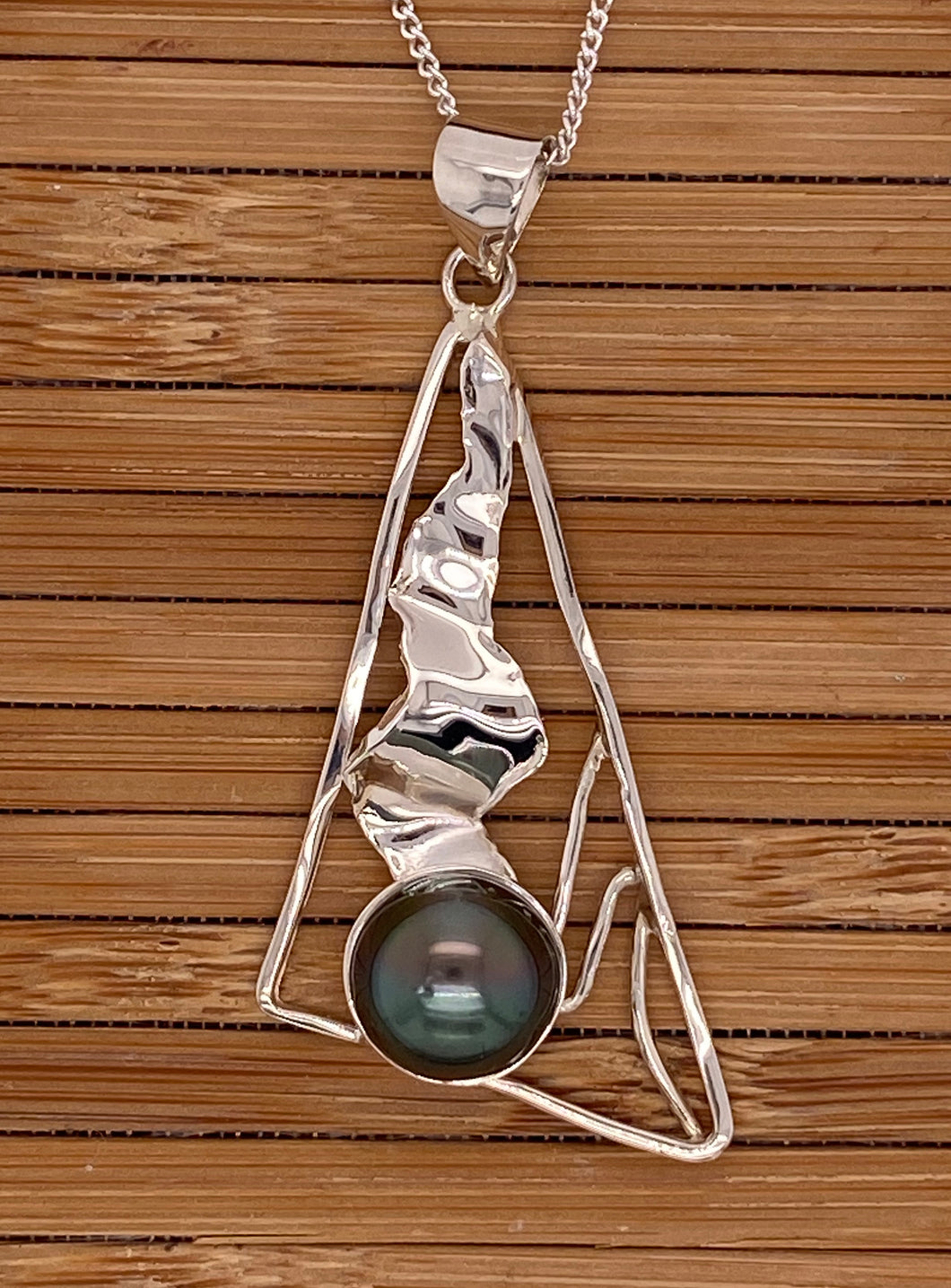 Dark Pearl Pendant